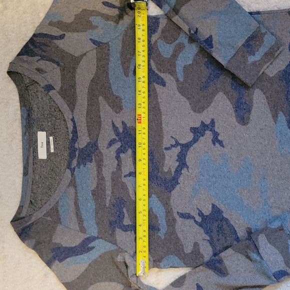 ARITZIA TNA~ Long Sleeve Top, M - Picture 3 of 6